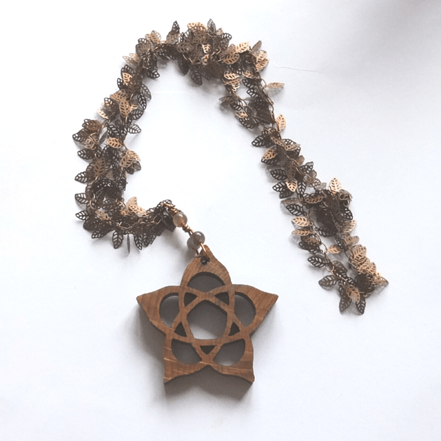 Oak Pentagram and Leaf Chain